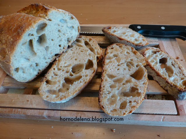Pan casero de trigo semolina y masa madre