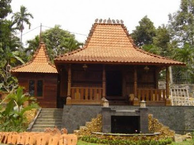 Rumah beratap Joglo dari Jawa Tengah