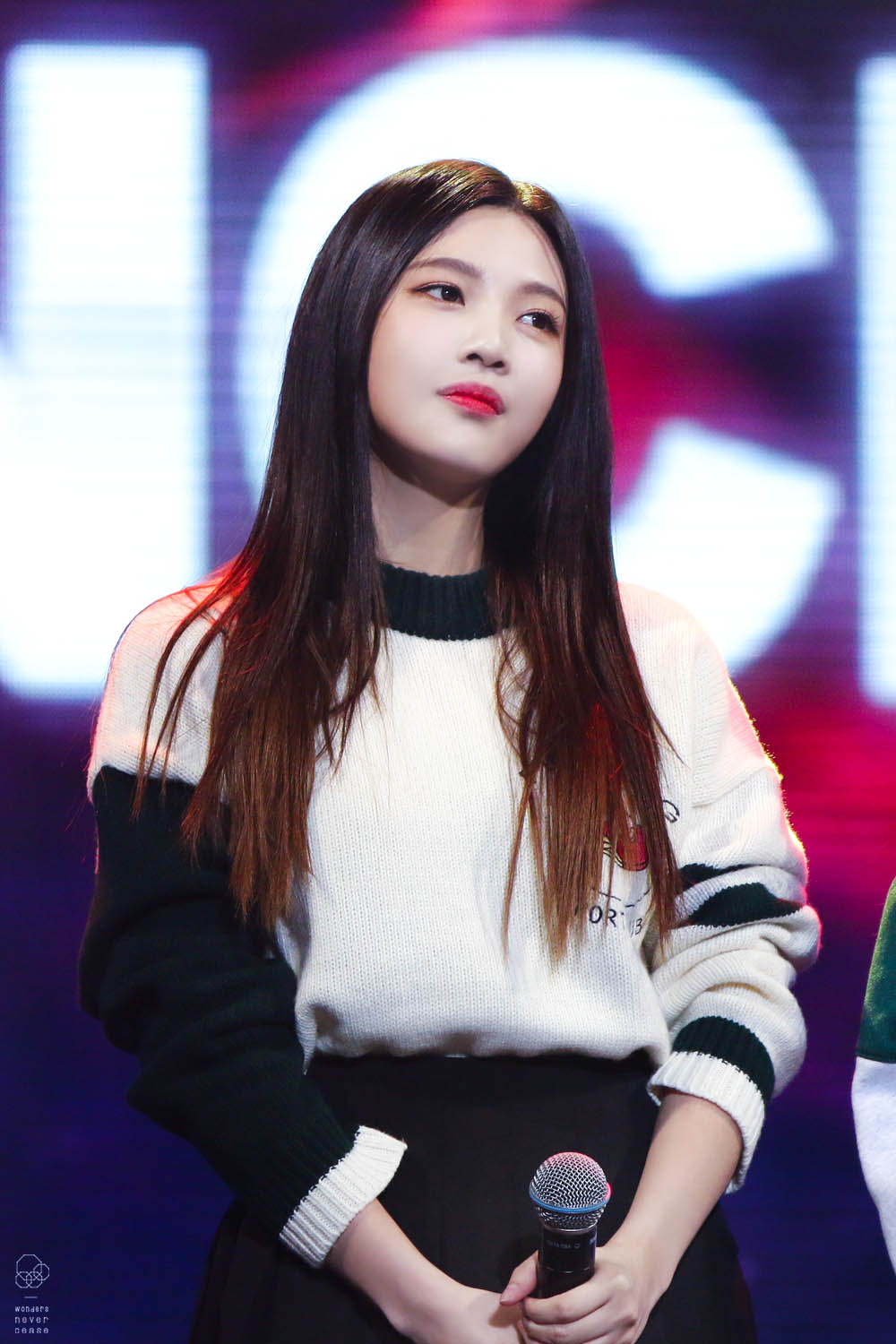 활동끝나고 리즈갱신해가는 레드벨벳 조이 | 인스티즈