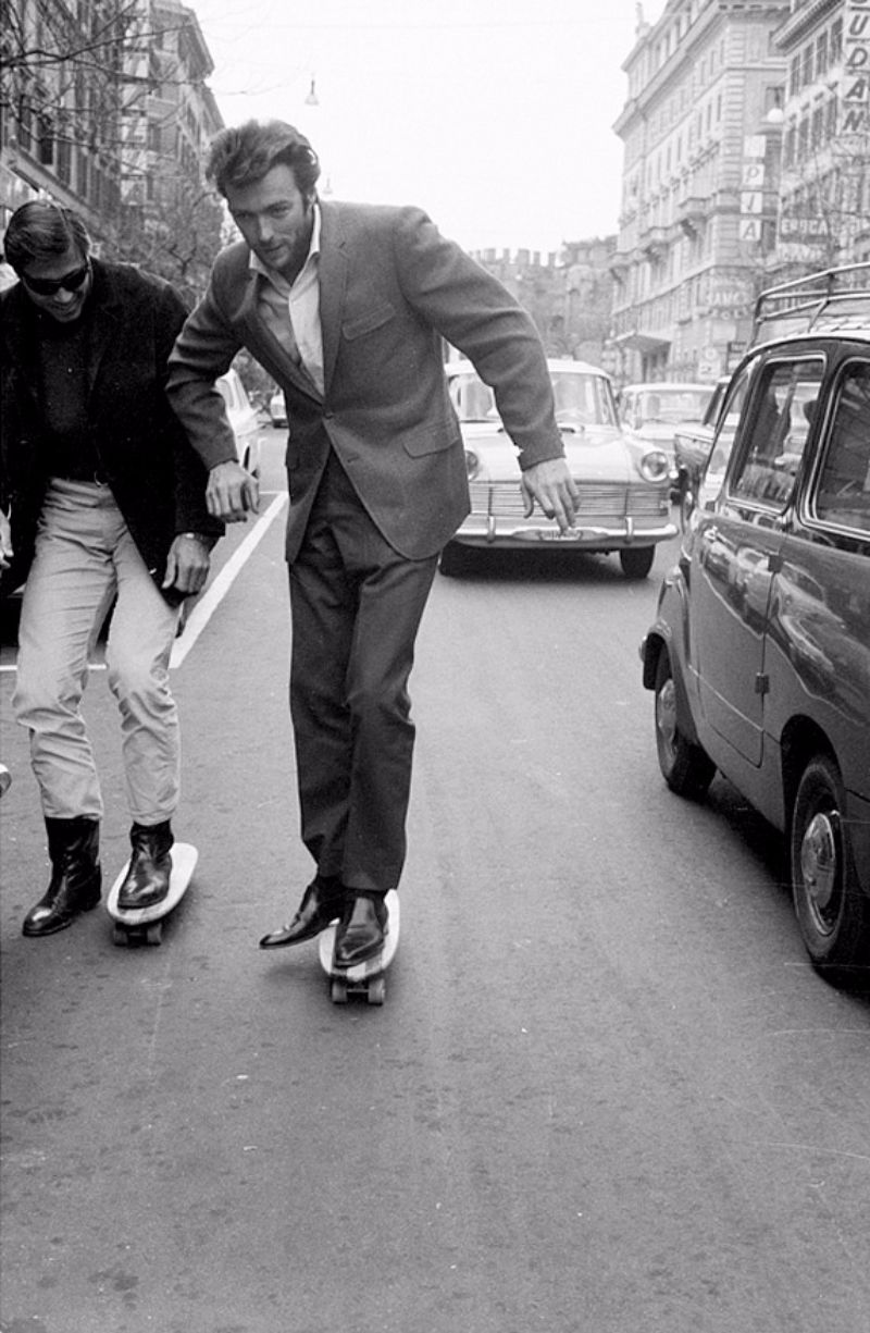 Vintage photos of a young Clint Eastwood in the 1960s and 1970s - 30