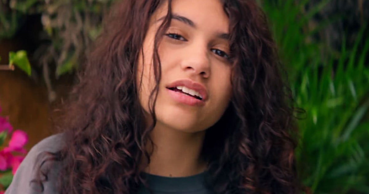 Alessia Cara ( How Far I'll Go ) Lyrics Music