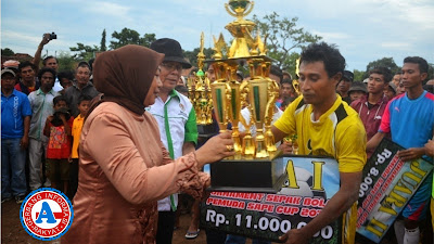 Tim Persada STKIP Bima Juara Turnamen Sepak Bola Pemuda Sape Cup