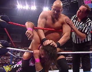 WWE / WWF - In Your House 14: Revenge of The Taker - Steve Austin vs. Bret Hart