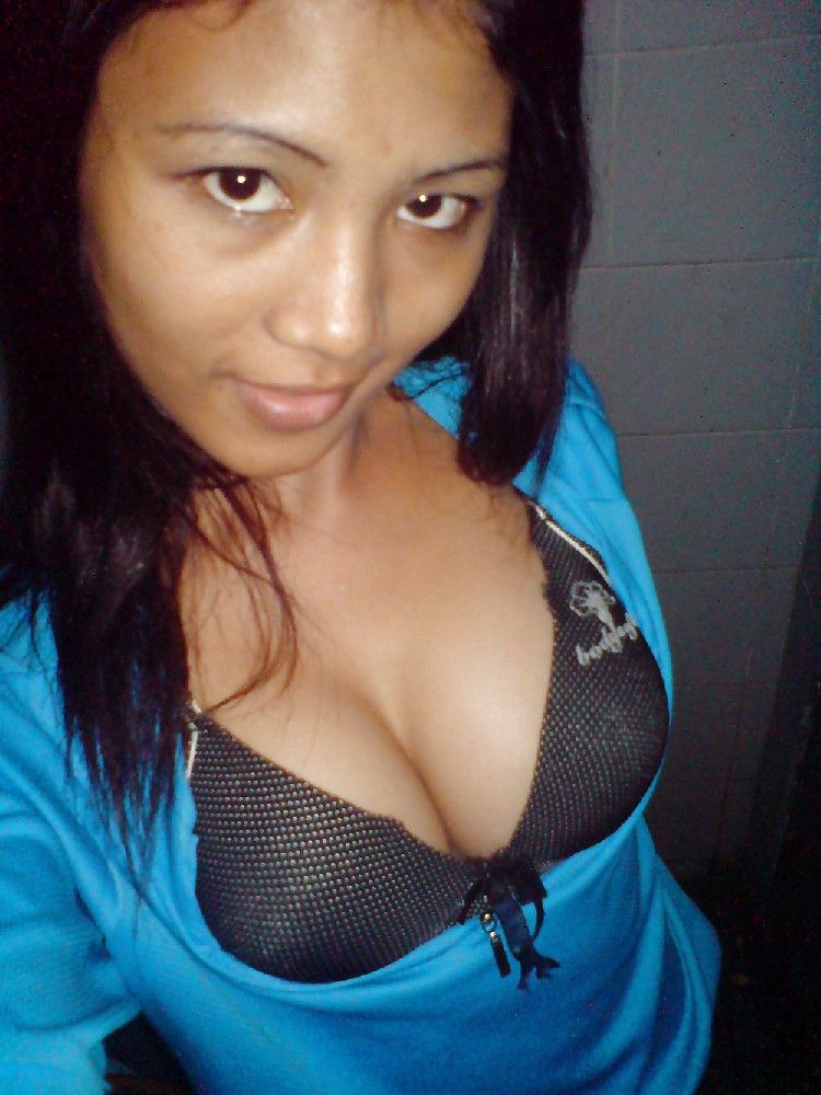 foto bugil cewek abg manis toket gede,gambar bokep cewek indo payudara gede...