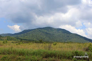 gunung tajam belitung