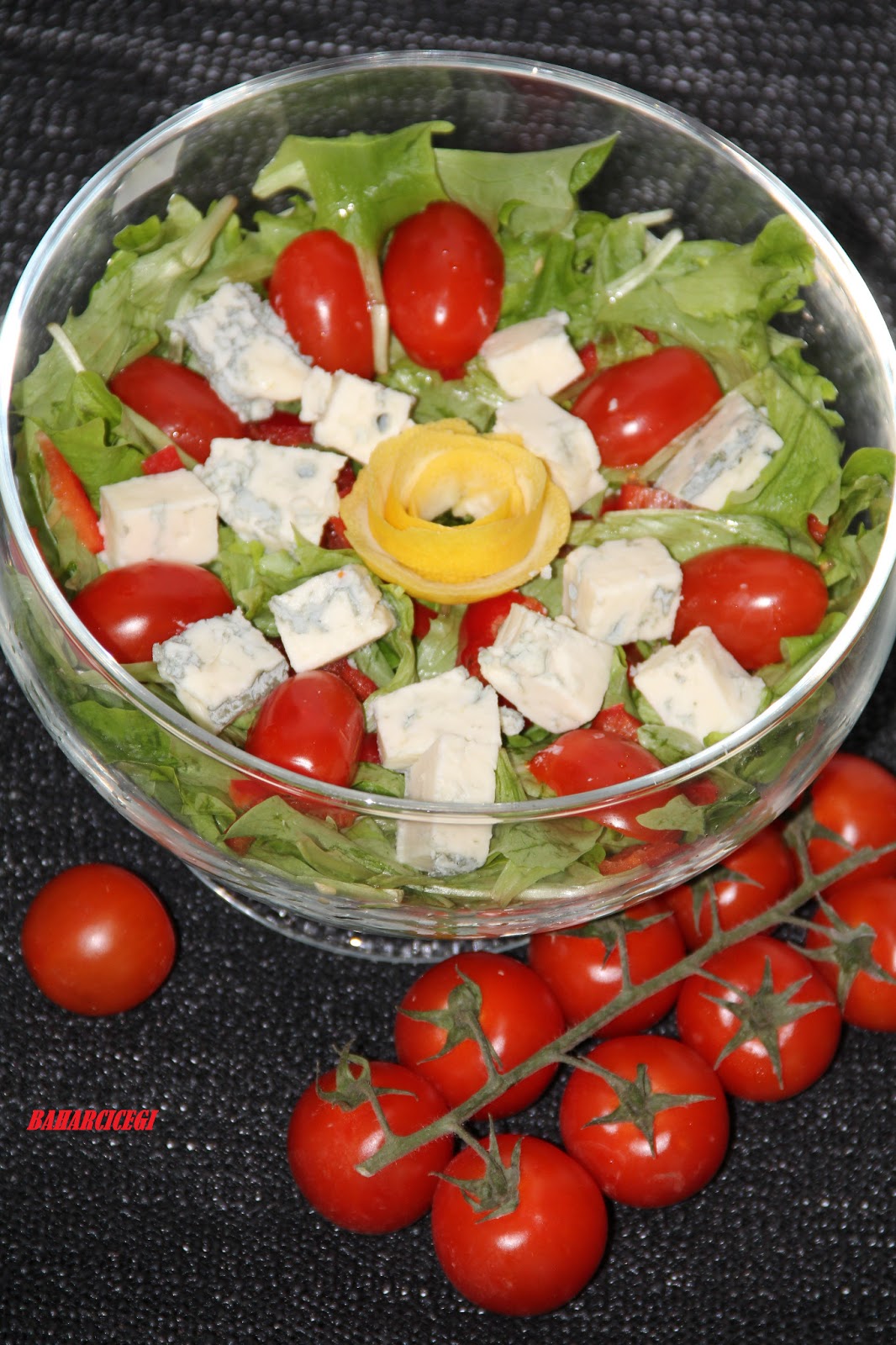 PEYNIRLI ROKA SALATASI Bomba Yemek Tarifleri