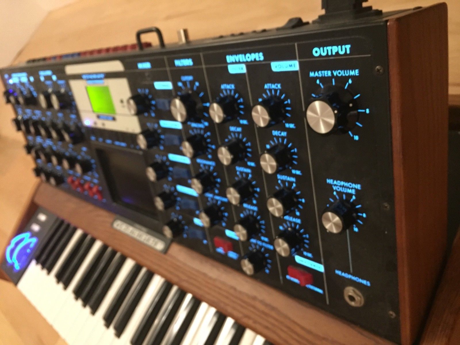 MATRIXSYNTH Moog Minimoog Voyager Electric Blue Synthesizer (V3) w/ VX