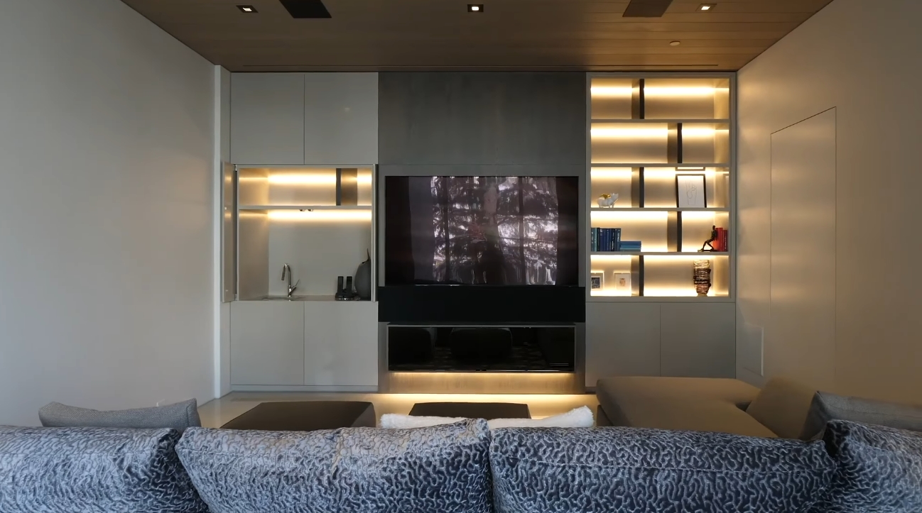 56 Photos vs. 165 W Forest Rd, Vail, CO Luxury Mansion Interior Design Tour