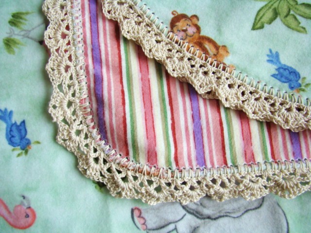 Crafts By Starlight: Crochet Blanket Edging