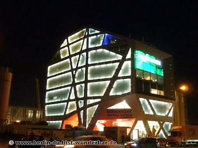 festival of lights, berlin, illumination, 2012, humboldt box
