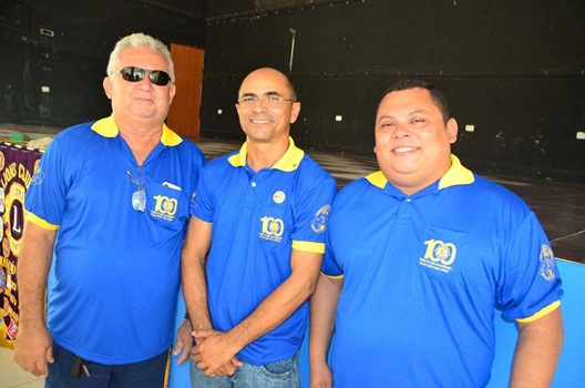 OS PARABÉNS DO LIONS CLUBE DE MACAU – 61 ANOS