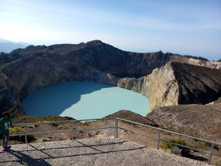 Danau Kalimutu Biru Danau Kalimutu Biru