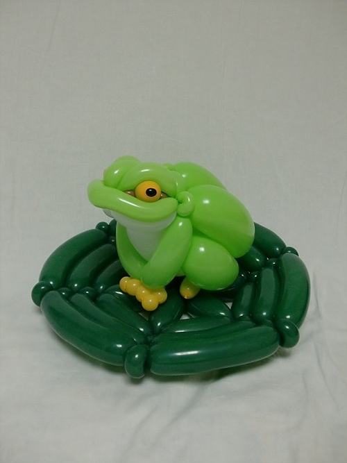 09-Frog-Masayoshi-Matsumoto-isopresso-3D-Balloon-Sculptures-Animals-Insects-and-Human-www-designstack-co