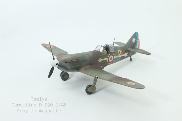 Dewoitine D.520 de Tamiya Maquette du Dewoitine D.520 de Tamiya au 1/48.