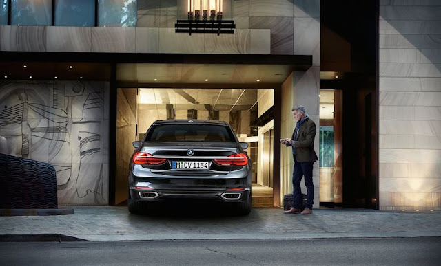 フルモデルチェンジ BMW 7シリーズ リモートコントロールパーキング