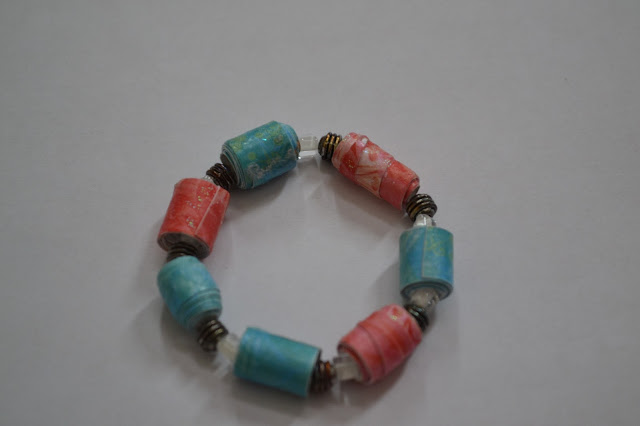 paper beaded bracelet 