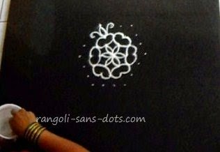 kolam-with-dots-7-b.jpg