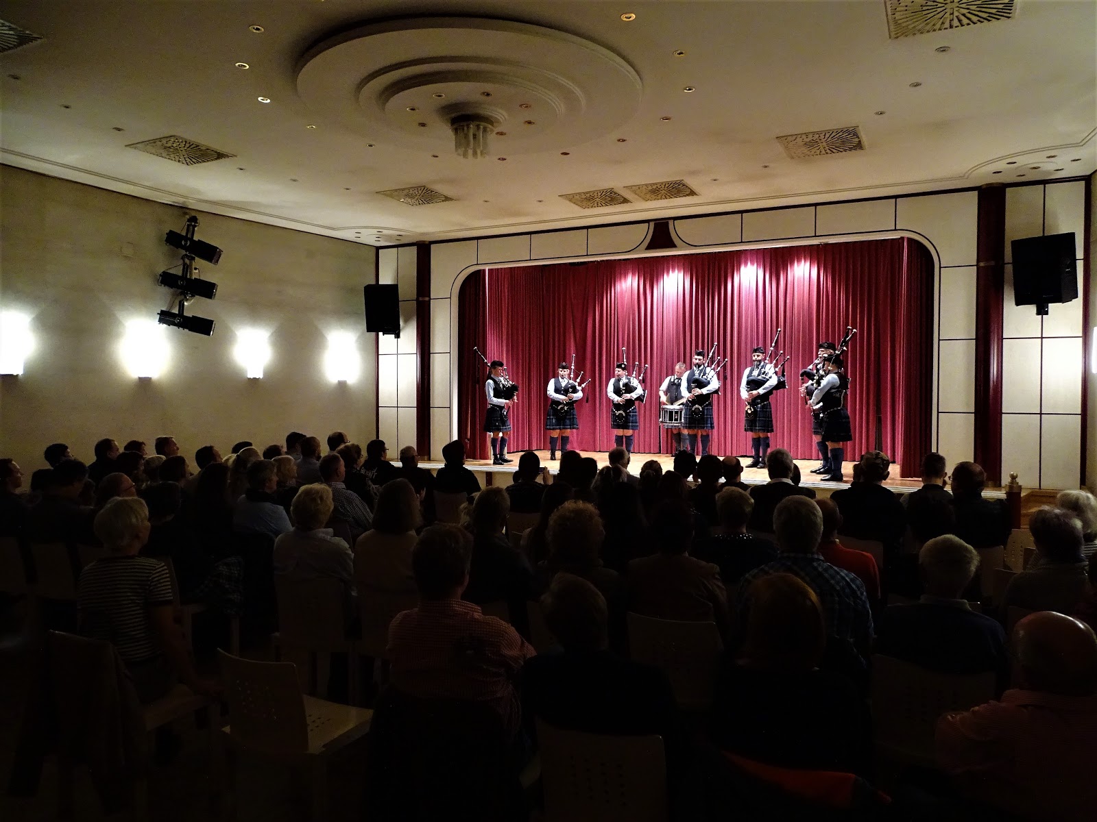 Leonharder Blogspot CARINTHIAN PIPES AND DRUMS KONZERT & STUART