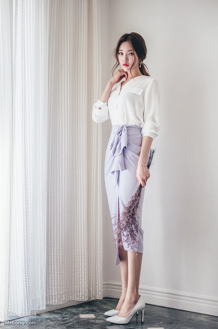 Beautiful Park Jung Yoon in a fashion photo shoot in March 2017 (775 photos)