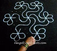 11-dots-flower-rangoli2.jpg