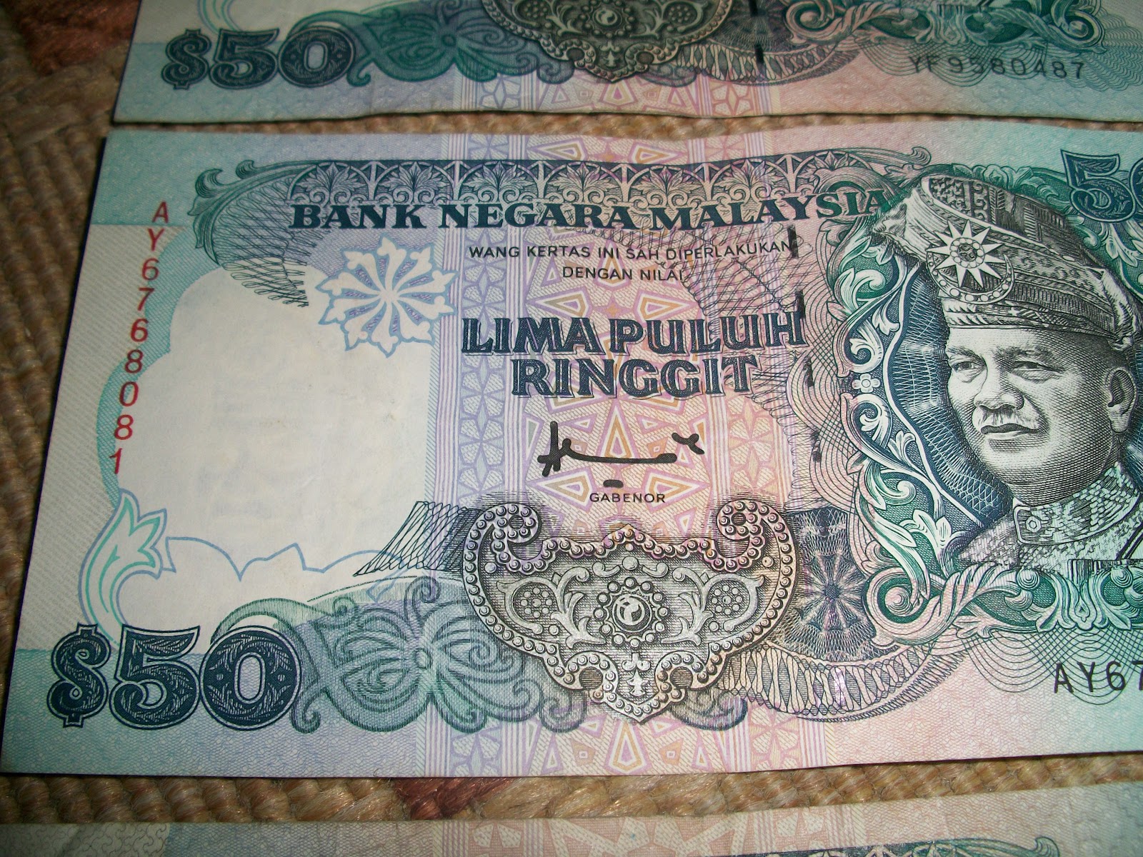 collectible items: Duit Malaysia lama RM50 with 3 different gabenor