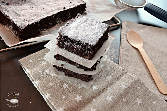 Brownie de calabacín y chocolate Brownie de calabacín y chocolate