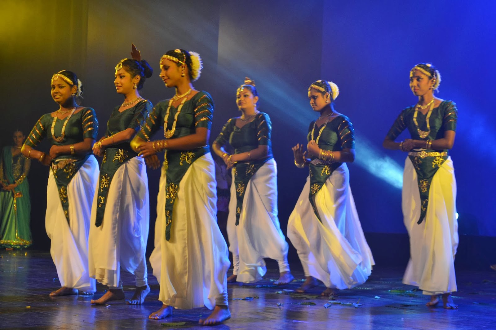 ICCR Cultural Night 2013 - Sri Lankan Dance ~ Sri Lankan Students In ...