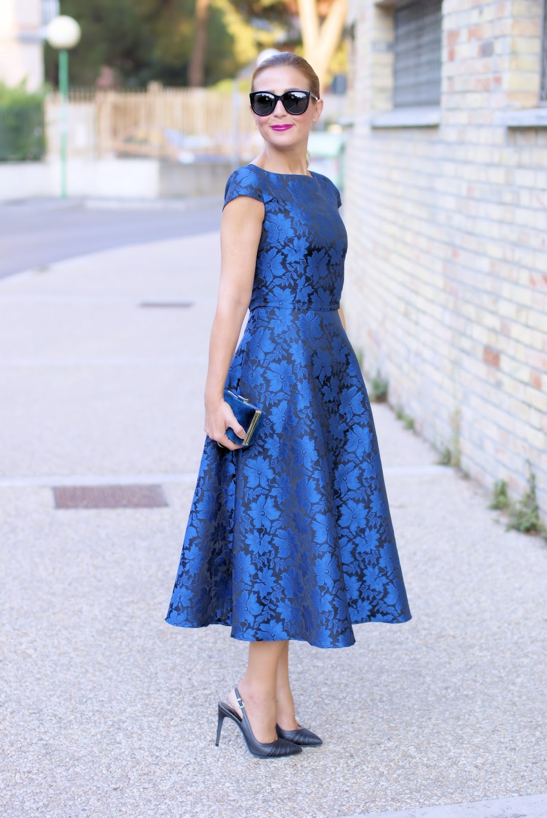 Blue elegant jacquard midi dress | Fashion and Cookies - fashion and ...