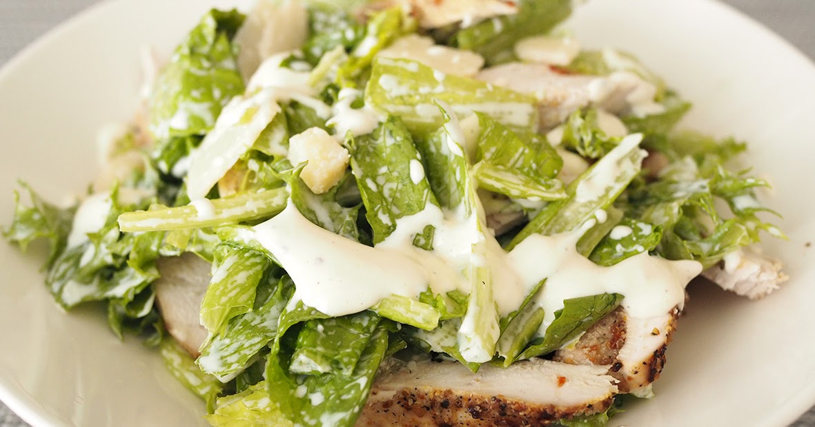 Helppo ja raikas caesarkastike kruunaa salaatin Kulinaariruokablogi