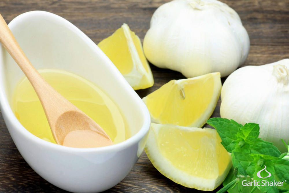 HOW TO PREPARE GARLIC JUICE IN 4 SIMPLE STEPS Health and Tips