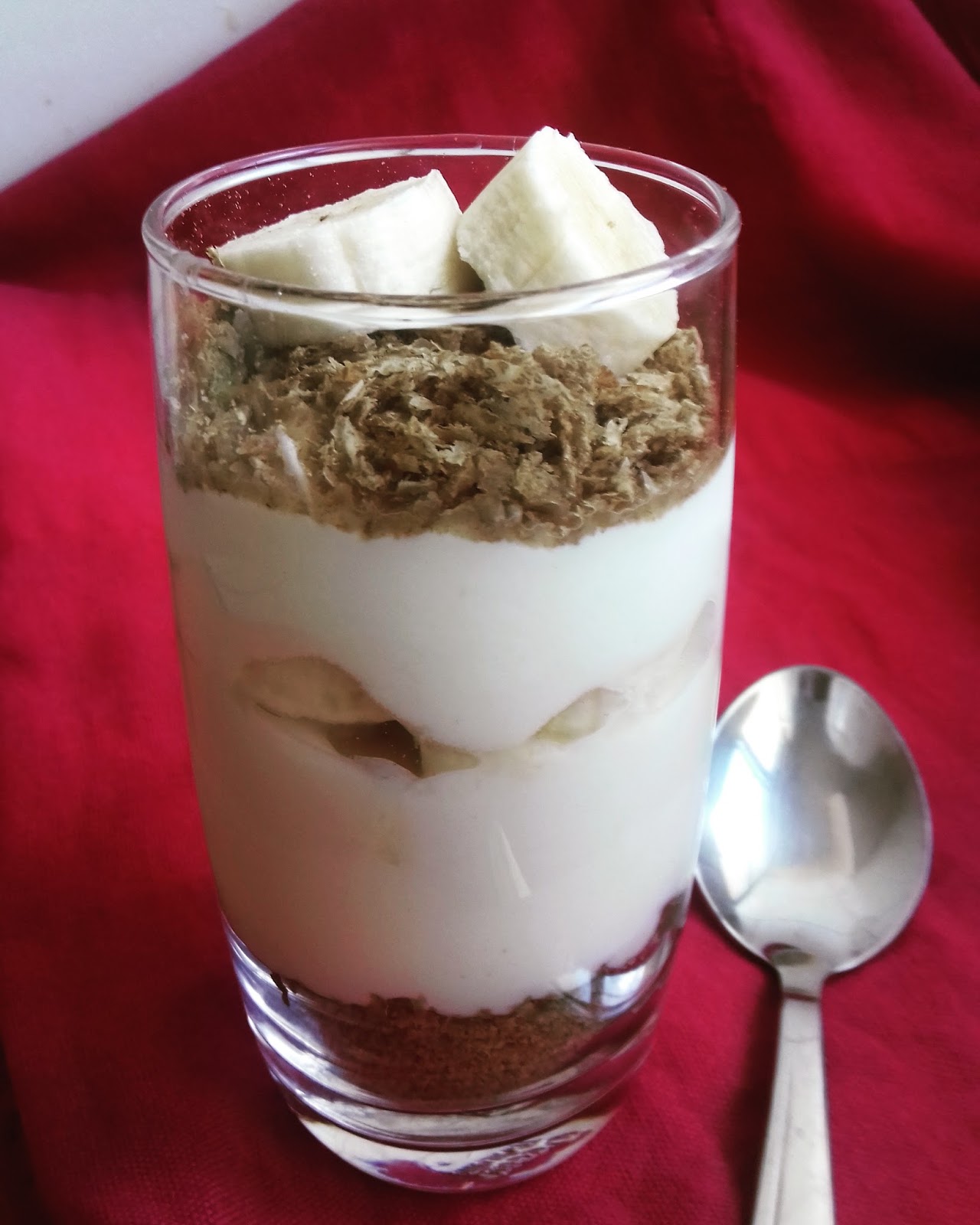 VANILLA YOGURT BANANA PARFAIT