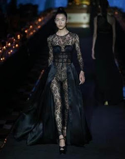 Celebrity model Liu Wen rocks one of 70 ready-to-wear and haute couture looks unveiled by upscale boutique La Perla. Celebrity model Liu Wen rocks one of 70 ready-to-wear and haute couture looks unveiled by upscale boutique La Perla.