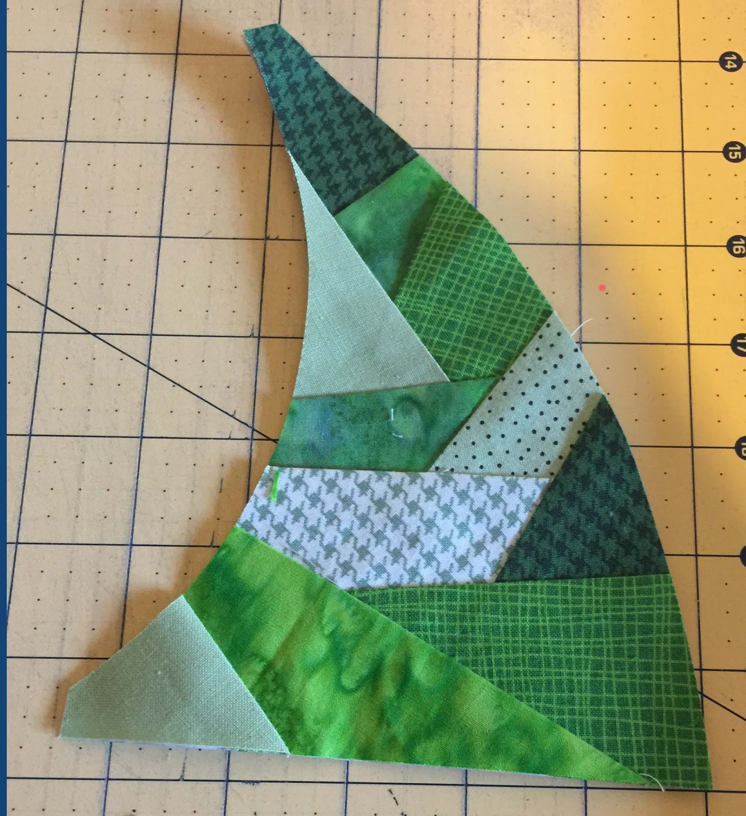 Christmas Is Coming Free Trio Christmas Tree Pattern
