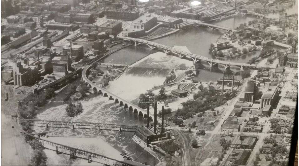 Industrial History Trail/Great Northern Stone Arch Bridge over