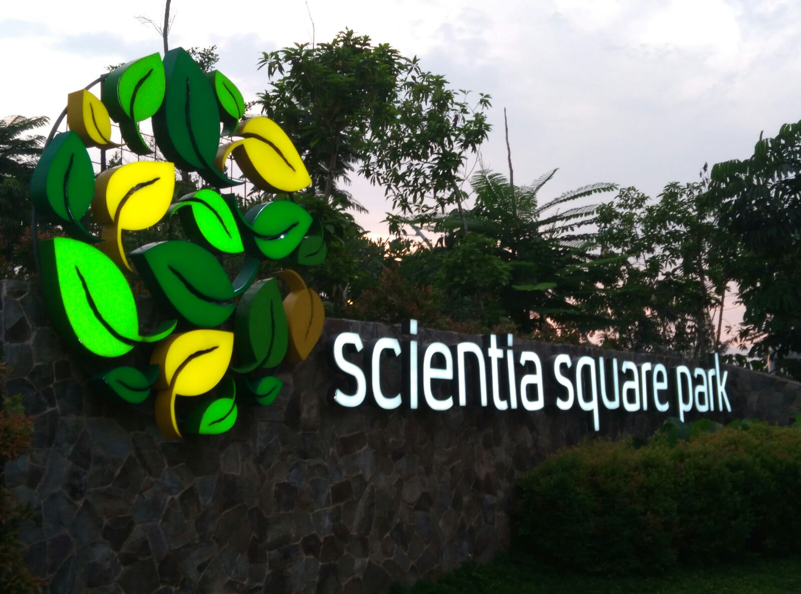 Scientia Square Park | Sumber: Bunda Mazaya, Bila dan Adreena