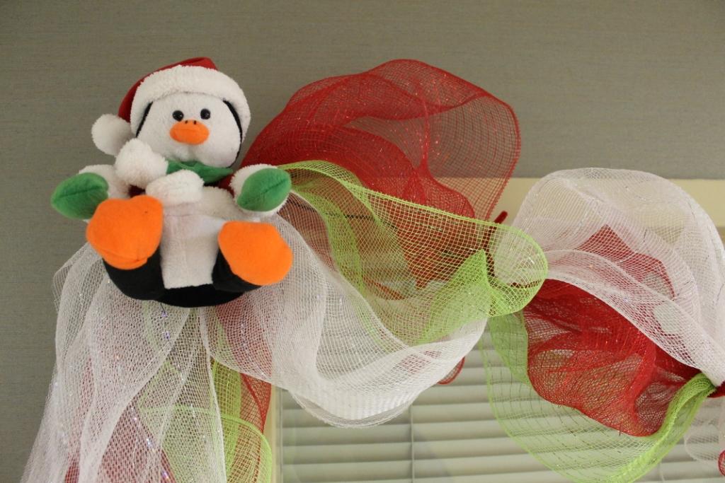 how-to-make-a-deco-mesh-garland-miss-kopy-kat