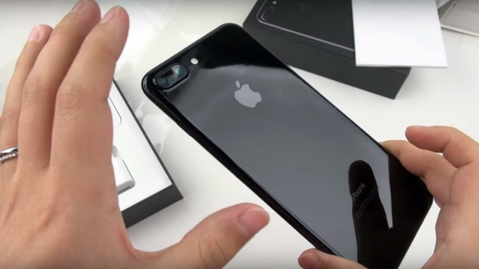 How To Use The iPhone 8 & 8 Plus Camera Tutorial - Full ...