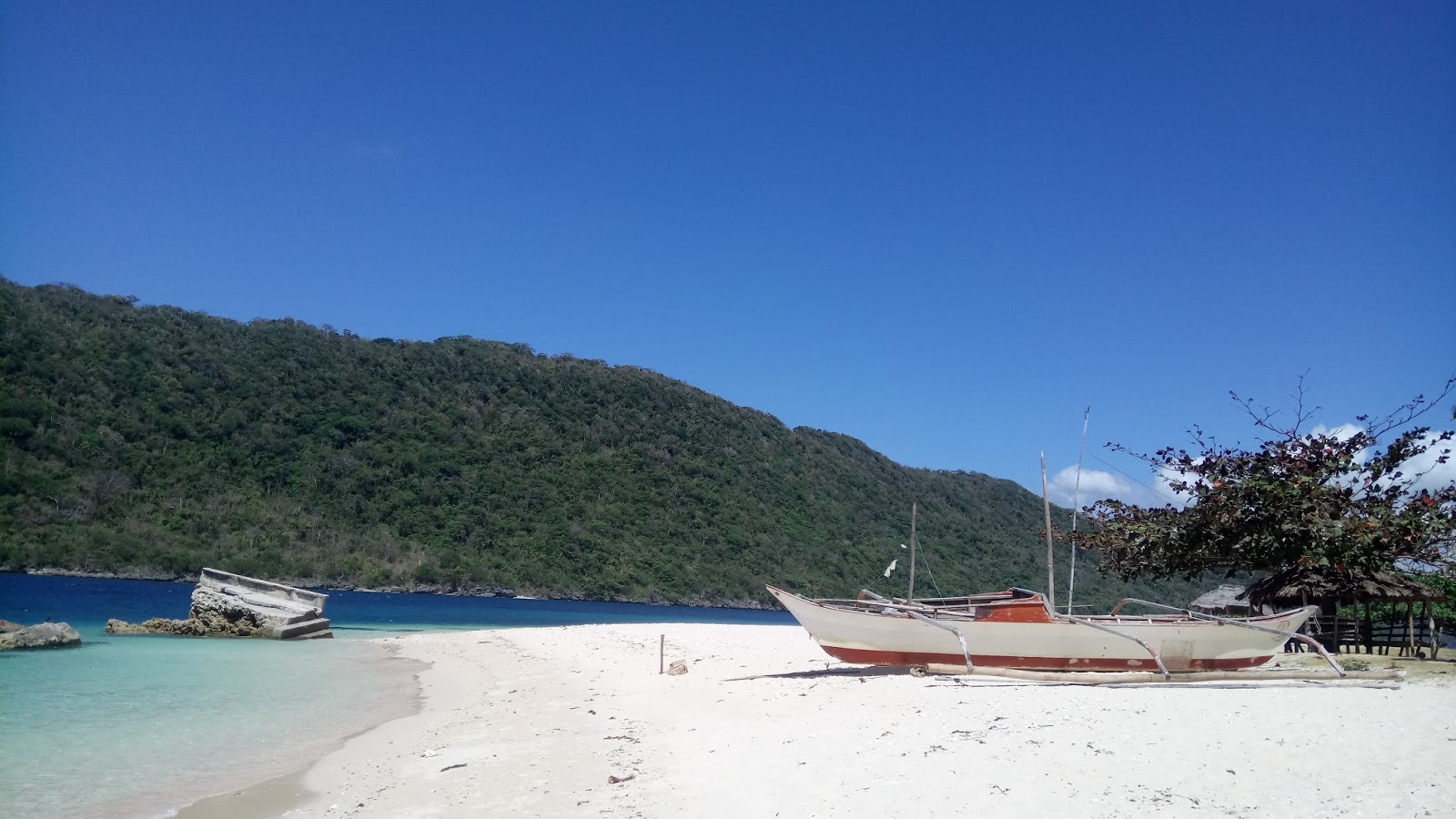 WEEKEND WONDER : Top three islands to visit in Bulalacao, Oriental ...