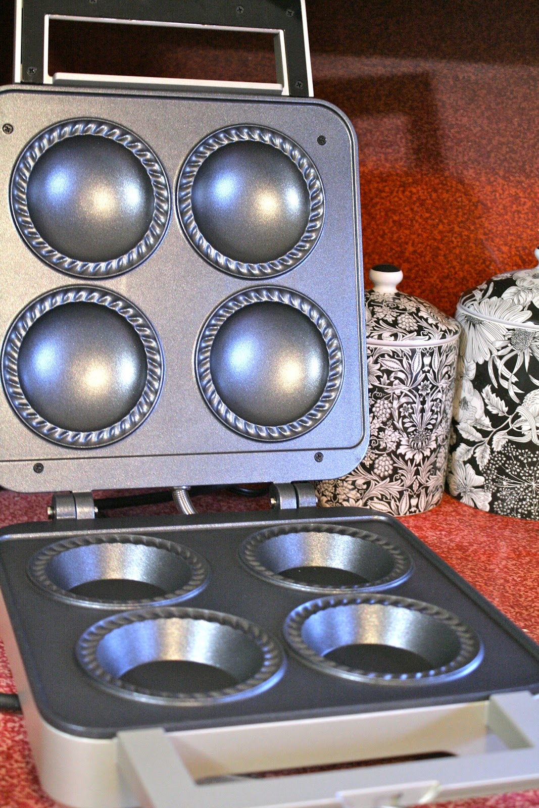 Bossy Italian Wife : Stuff I Use: Mini Pie Maker