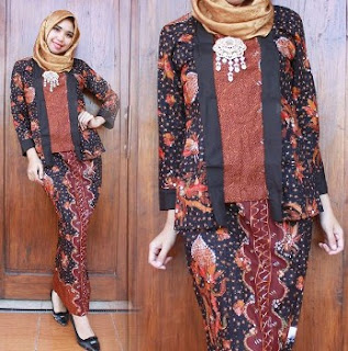 Model kebaya batik wanita muslim terbaru Model kebaya batik wanita muslim terbaru