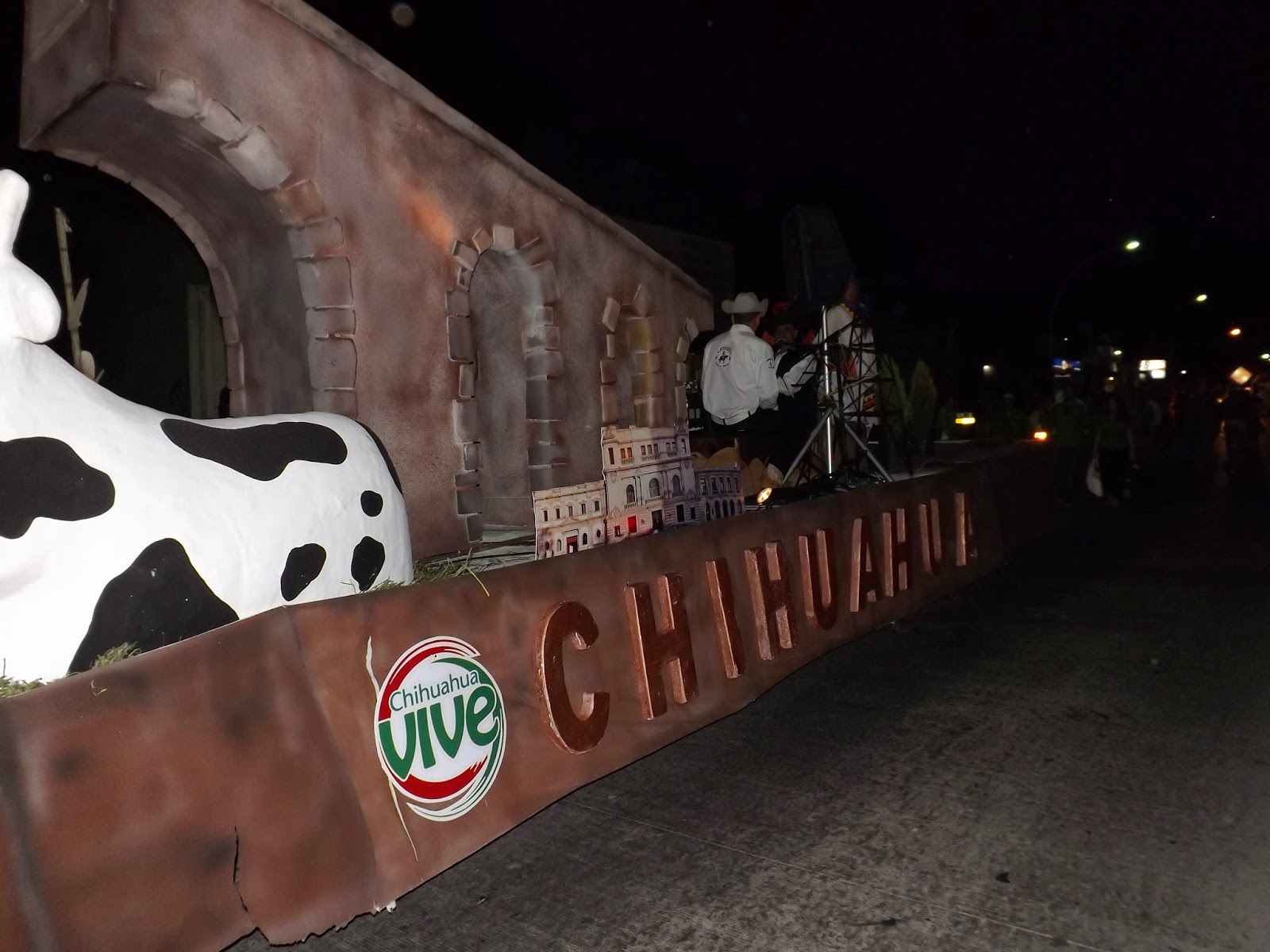 ESPECTACULAR DESFILE DE FERIA Archivo COMUNICARTE TEPIC