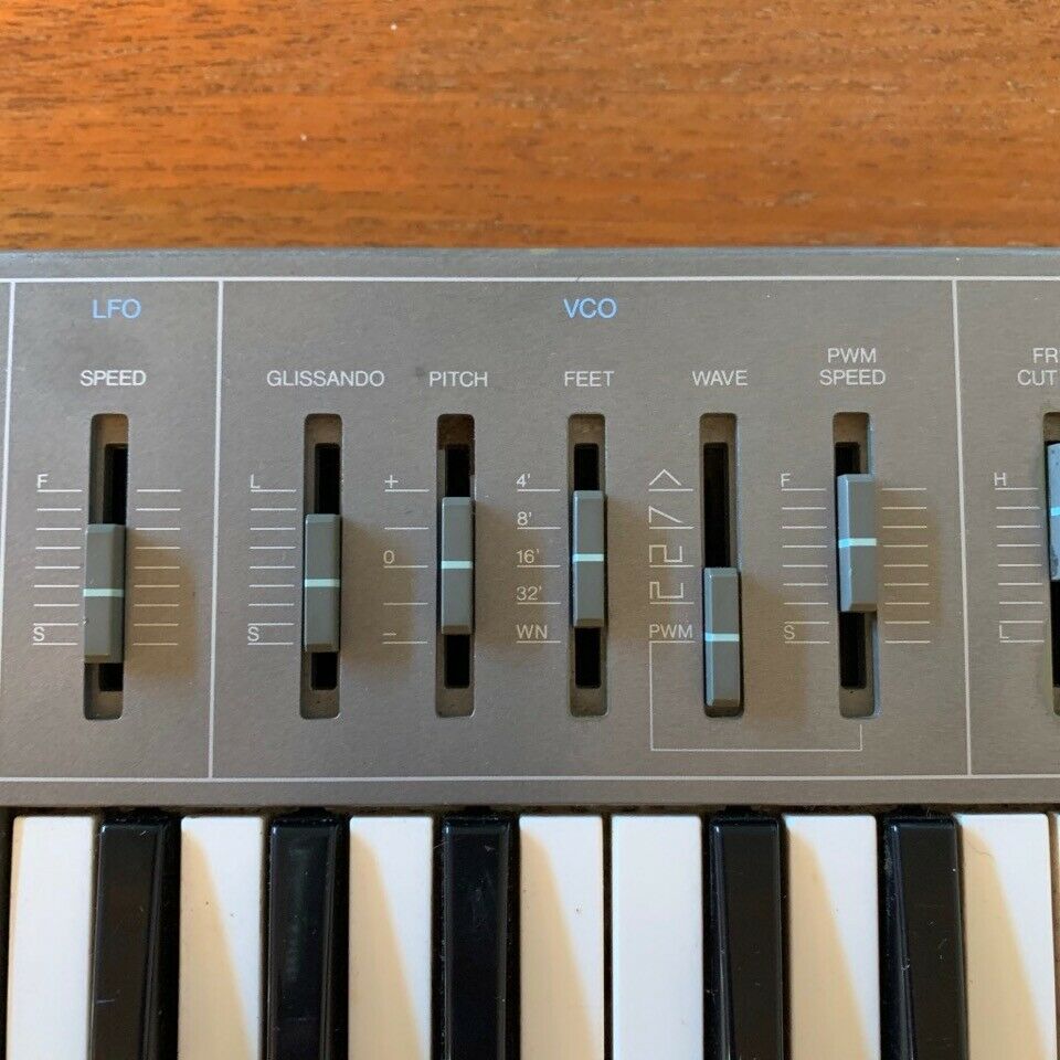 MATRIXSYNTH YAMAHA CS01 BATTERYPOWERED ANALOG SYNTHESIZER