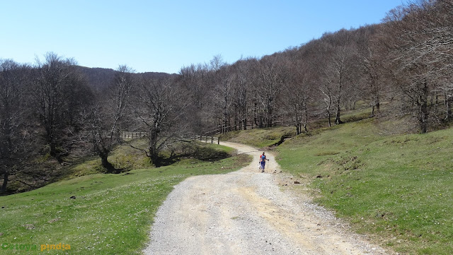 Ruta circular al pico Aitxuri o Aitzgurri, techo de Guipúzcoa en el País Vasco