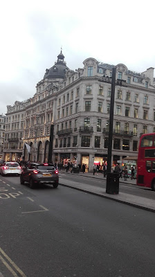 Oxford Street/Oxford Circus ~ random thoughts.....