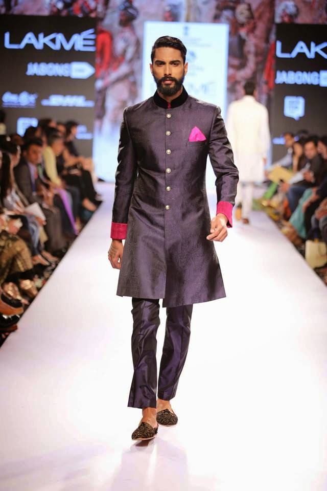 Stylefluid Trendz: Royal yet relaxed: Raghavendra Rathore Keeps it Safe ...