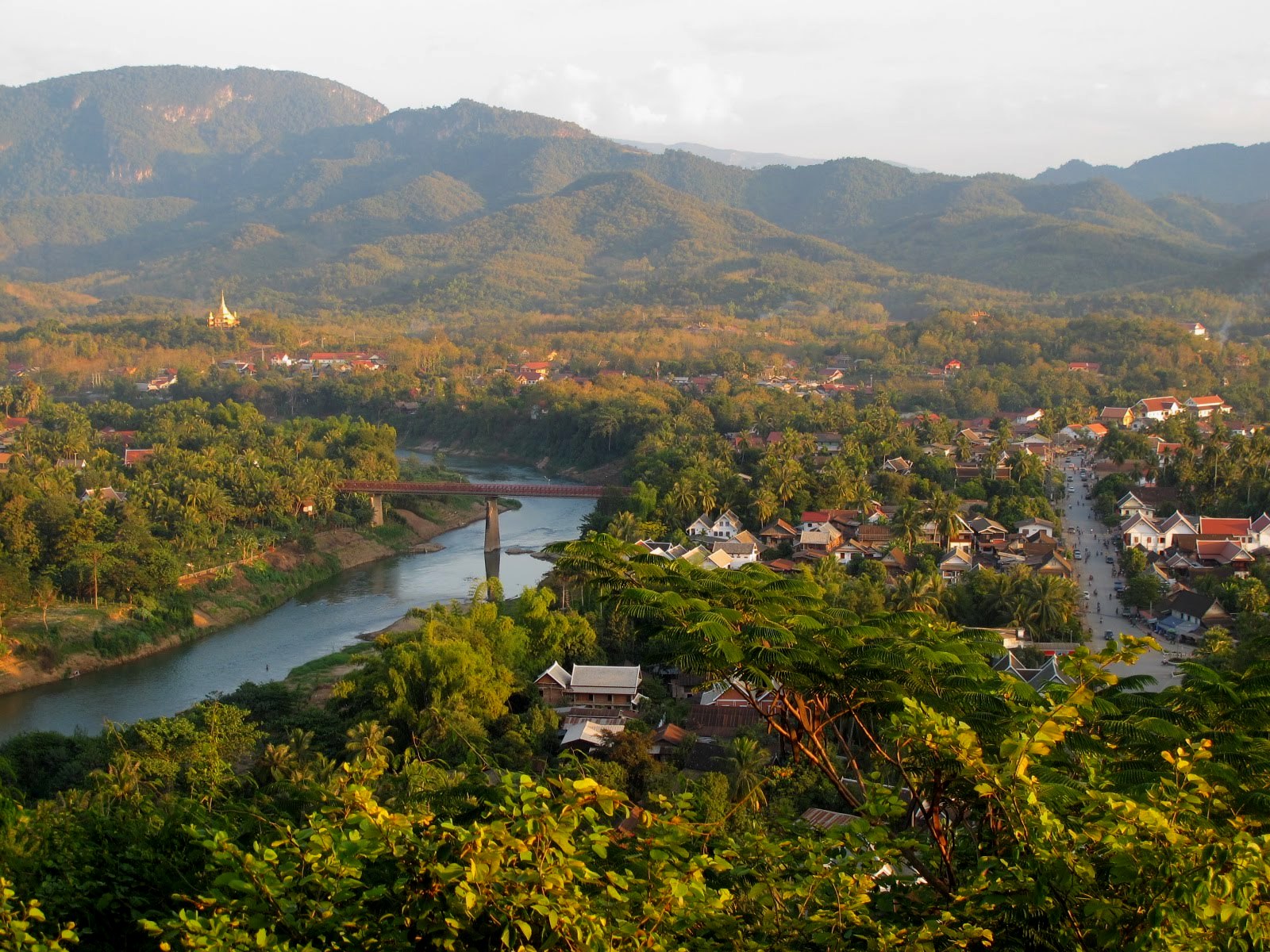 Laos ( ເມືອງລາວ ). A voyage to Laos, Asia - Vientiane