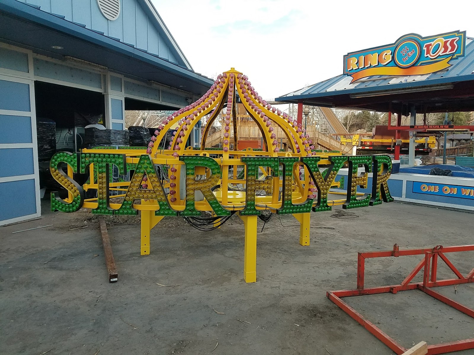 BASE Painters How does an amusement park paint its roller coasters?