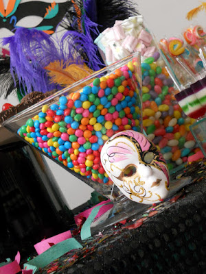 Resultado de imagem para decoração em casa festa carnaval aniversário