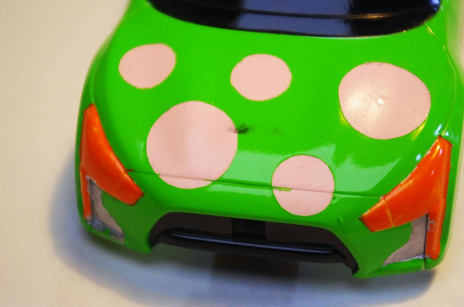 ミニ四駆のボディ塗装でスプレー飛びをコンパウンドで補修したよ！ mini4wd TOOLBOXーLIFELOG