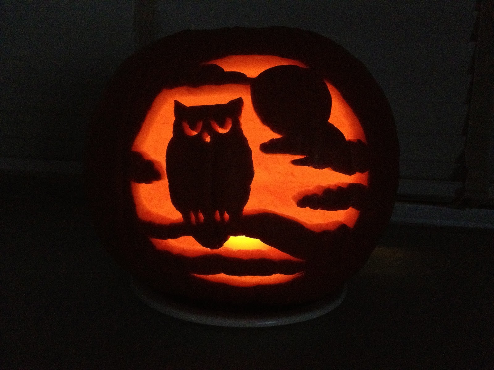 Little Ms Piggys Halloween Pumpkin Carving